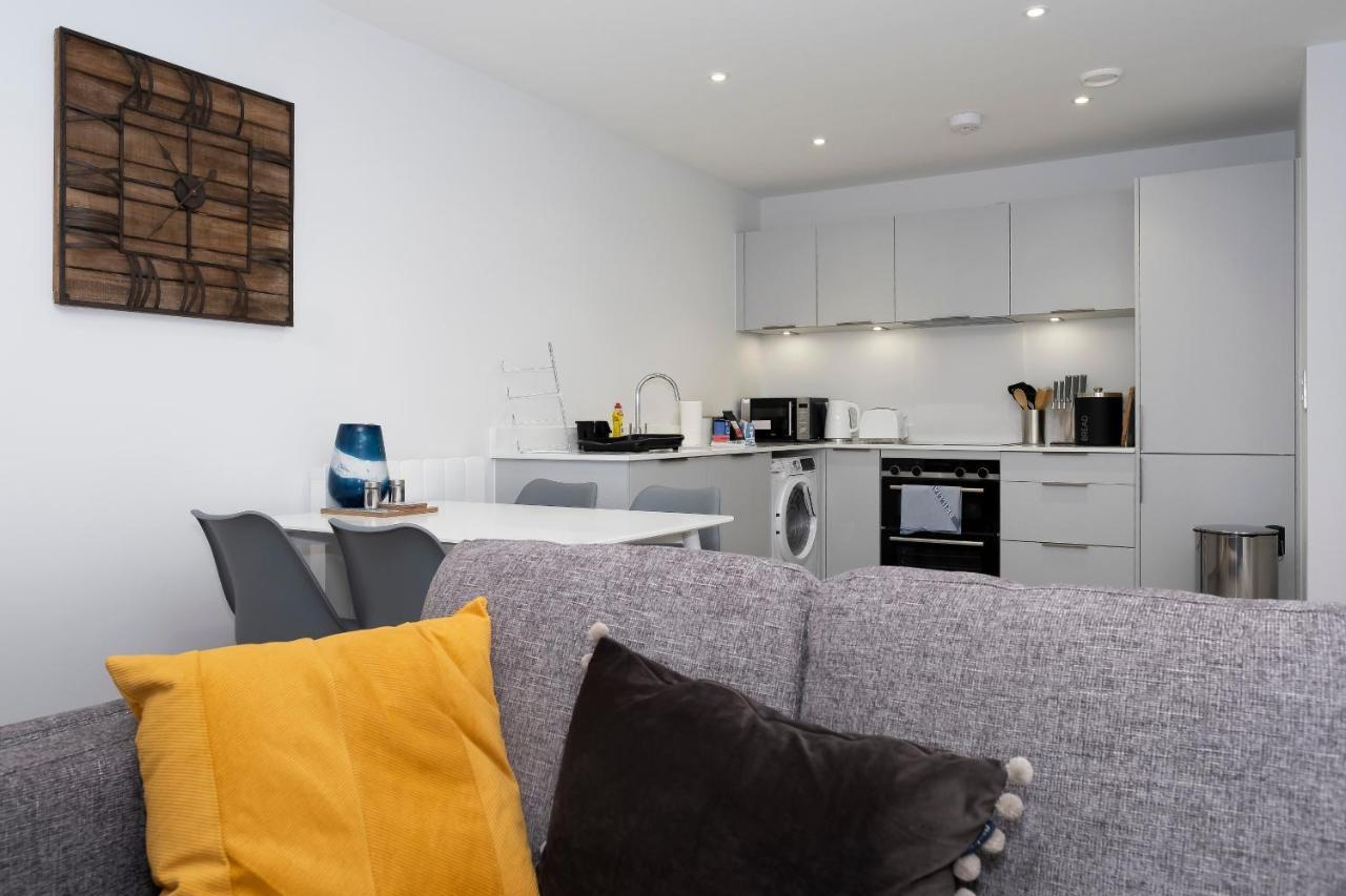 2 Putsborough - Luxury Apartment At Byron Woolacombe, Only 4 Minute Walk To Woolacombe Beach! Екстер'єр фото